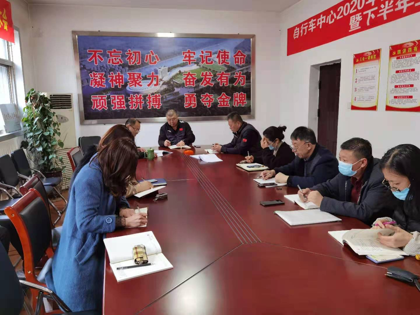 ǿ������ �����ƽ� ���г�������֯�ٿ������ε�ʷѧϰ��
