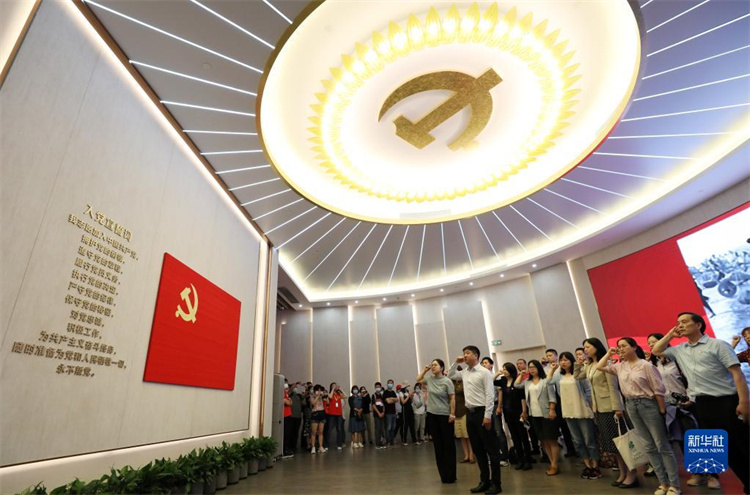 �����������ˡ���д��ѧϰ�᳹ϰ��ƽ��ʱ���й���ɫ�������˼�������������֮��