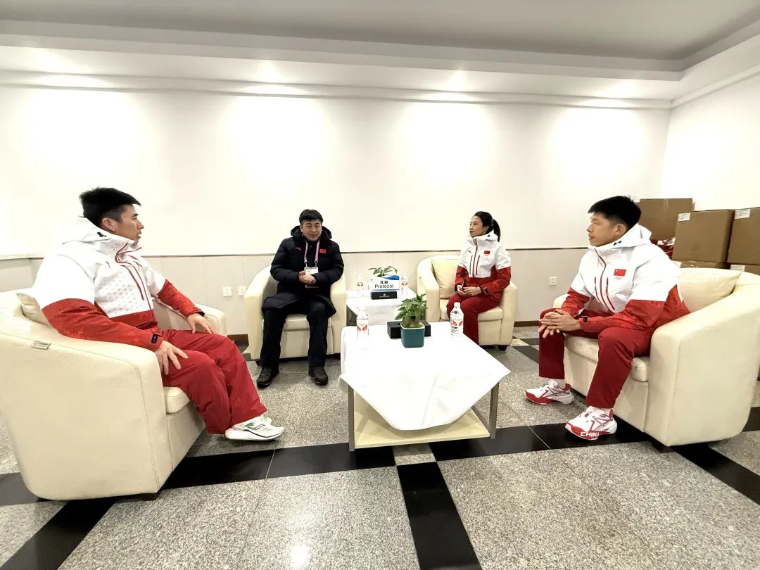 <b>���뿴���μ��Ƕ�����ʡ�˶�Ա����</b>